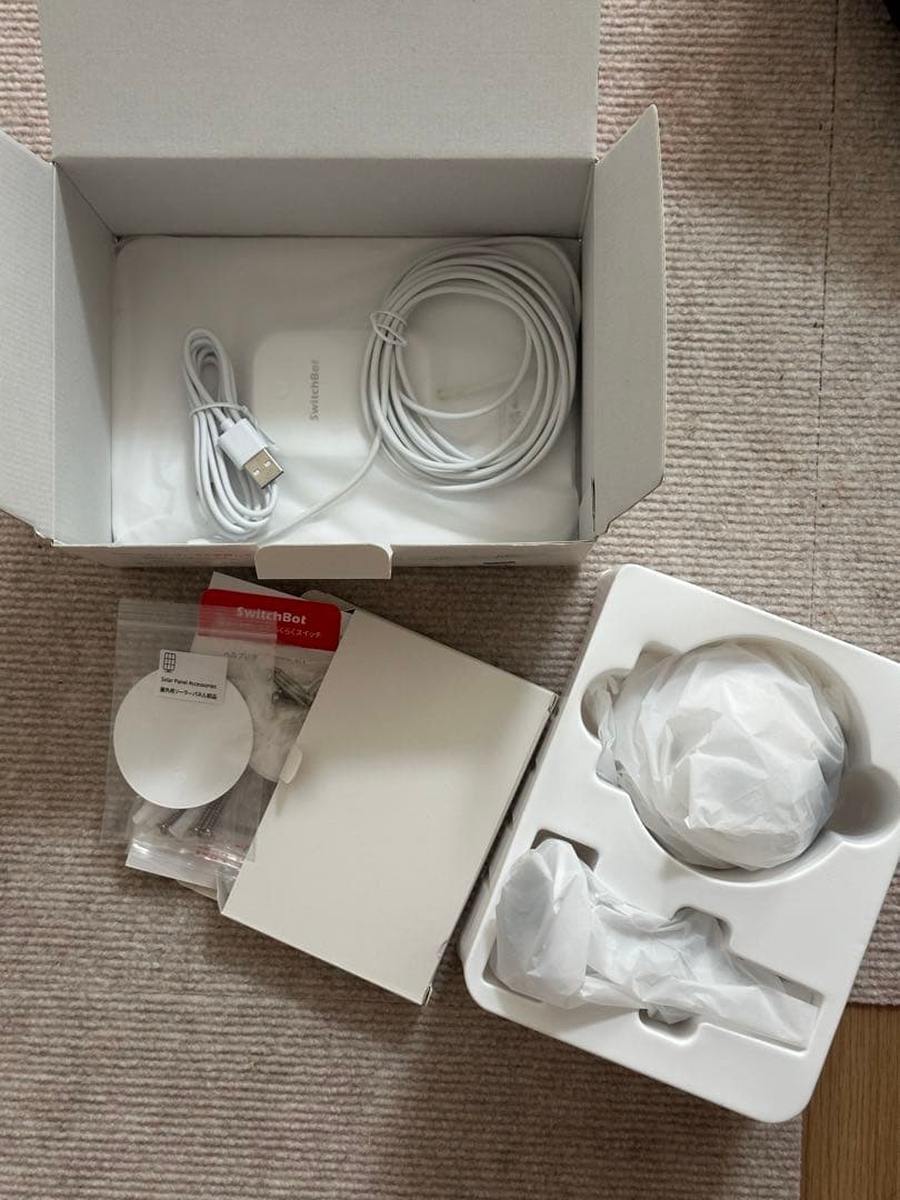 SwitchBot屋外カメラ(ソーラーパネル付き)未使用