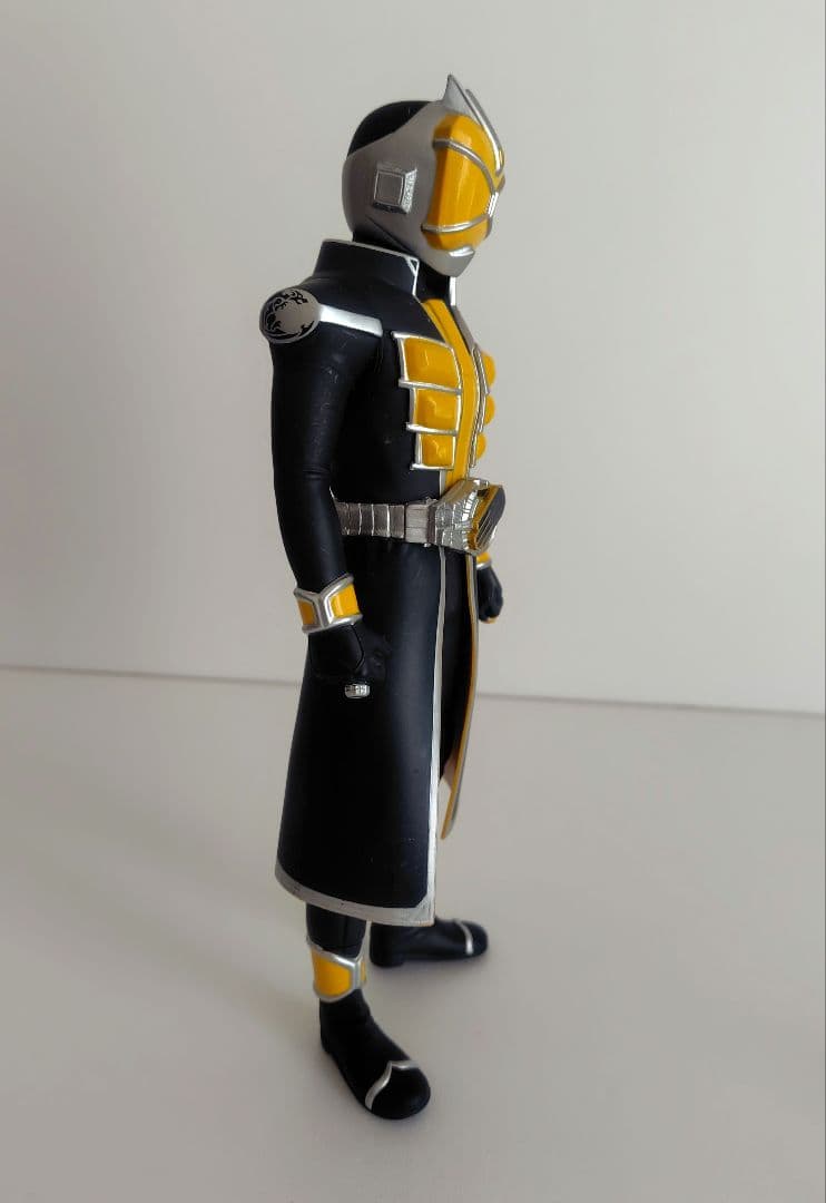 仮面ライダーウィザード　変身ベルト&リング&リングホルダー&フィギュア3体