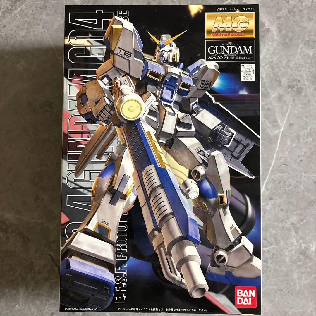 バンダイ MG マスターグレード 1/100 RX-78-4ガンダム