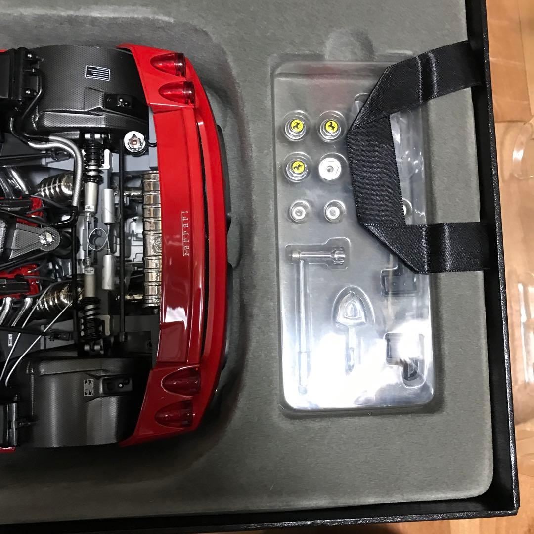 Enzo Ferrari 1/12スケールモデル