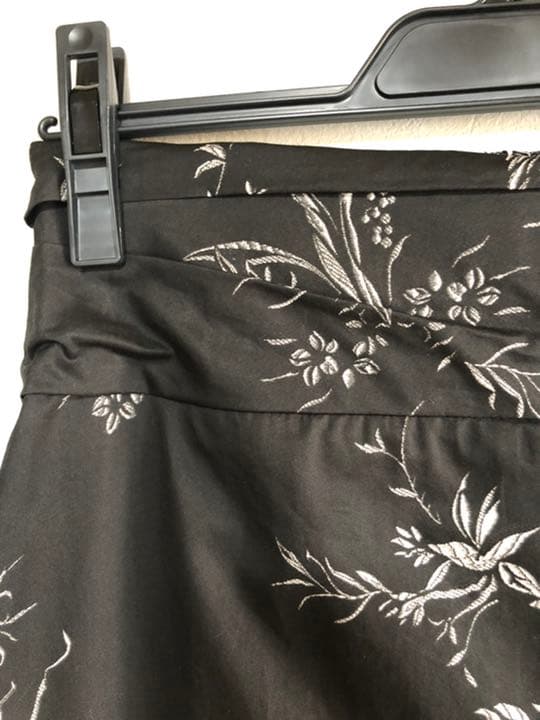 ドリスヴァンノッテンコットンプリントスカート