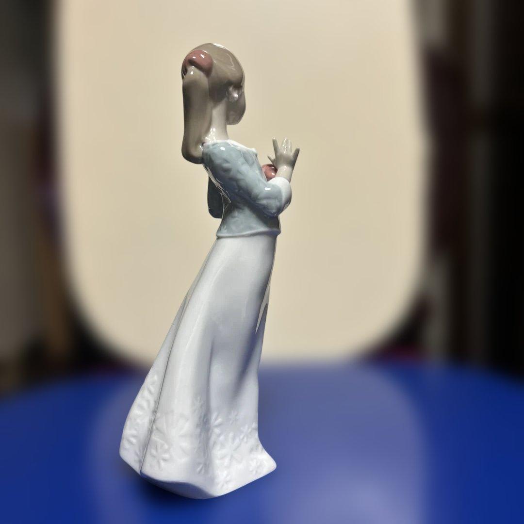 美品　NAO陶器製少女像 青いショール 2セット　高さ22cm