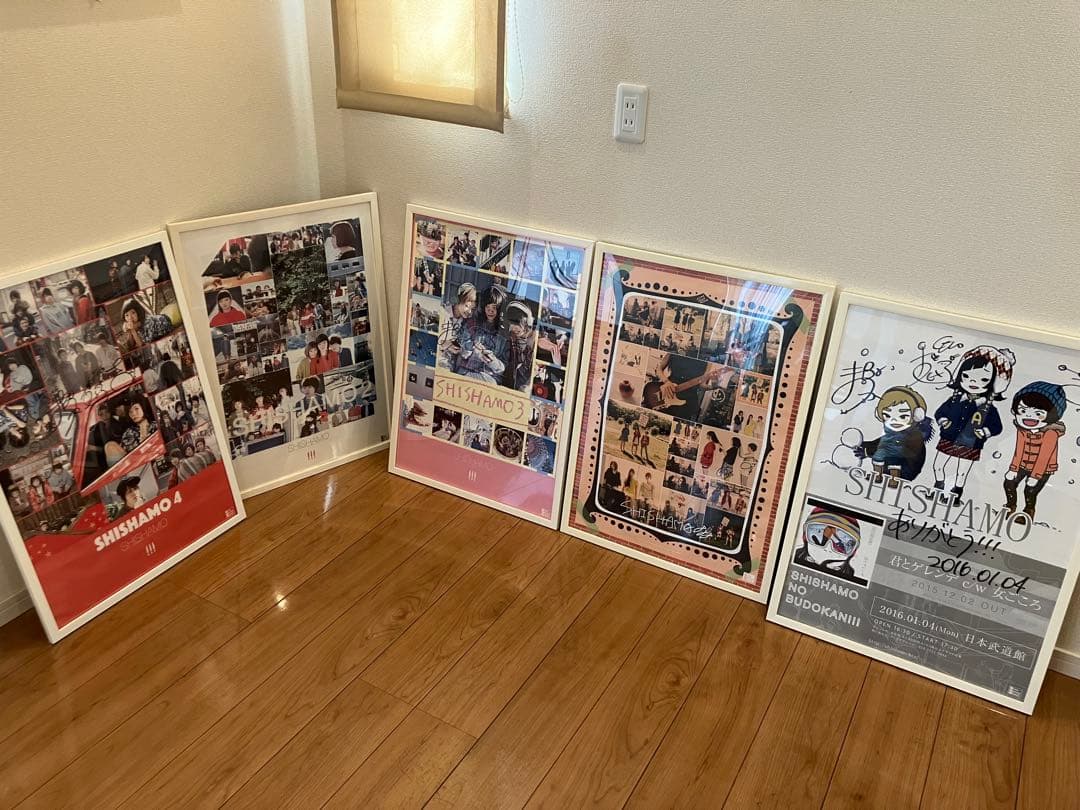shishamo 初期の歴代ポスター サイン入りあります
