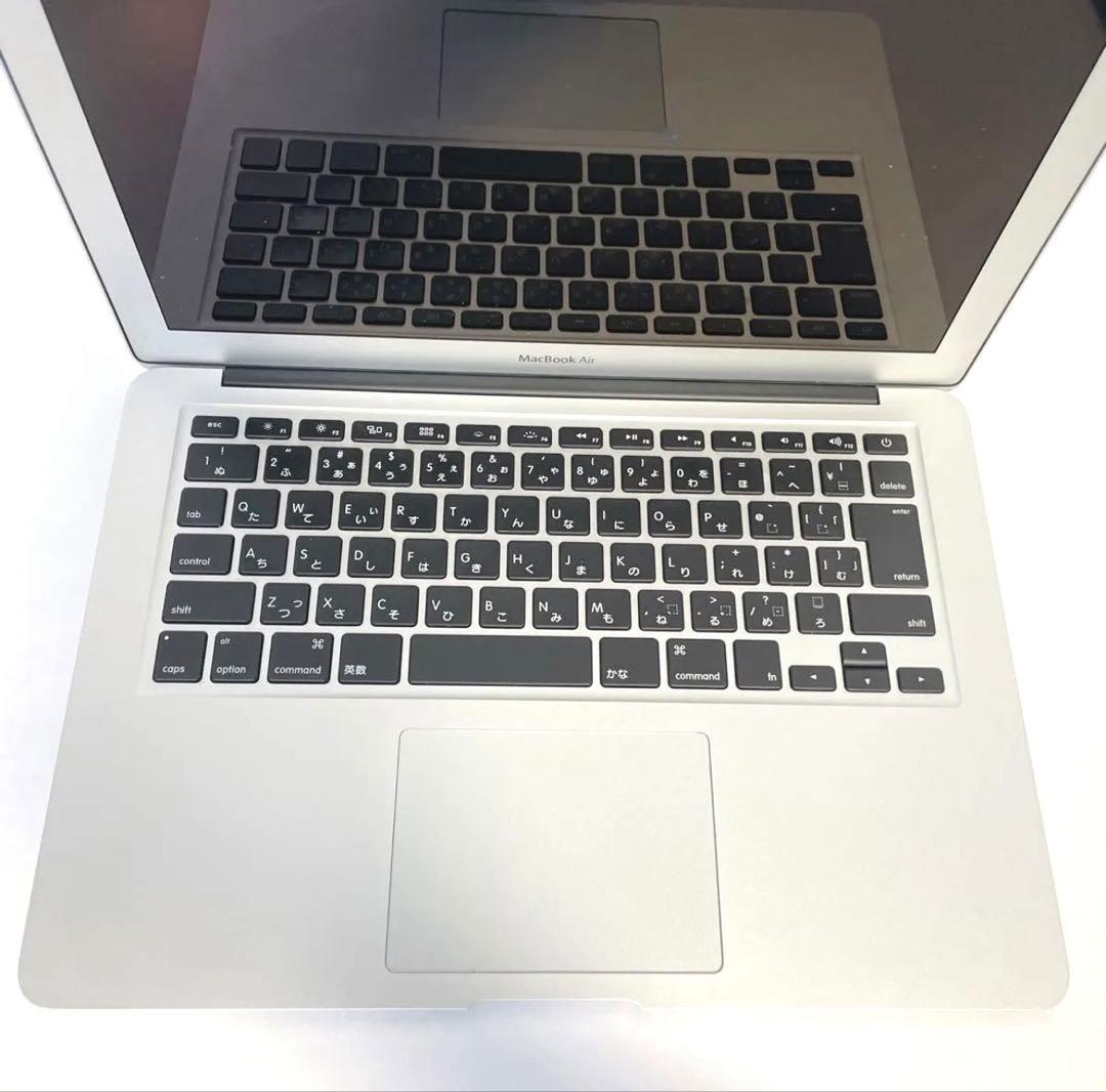 美品・即使用可 MacBook Air シルバー メモリ8GB SSD256GB