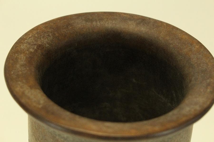 中国美術 朱泥 刻花鳥紋 在印 筒花瓶 骨董 時代物(HA528)