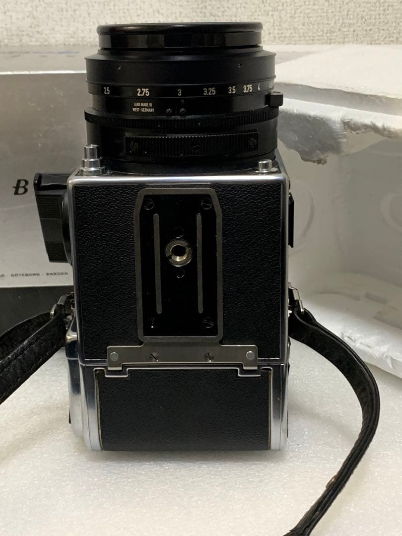 フィルムカメラ HASSELBLAD 2000FC Planar 1:2.8 80mm