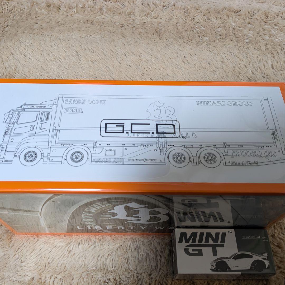 【新品・未開封】LBWK 1/64 LB Trucks FUSO White