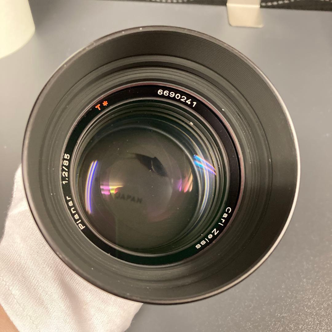CONTAX 50周年記念モデルCarl Zeiss Planar 1.2/85