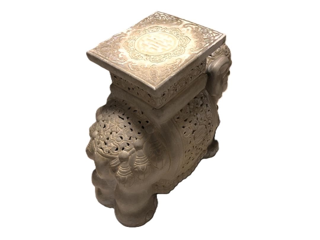 【 白釉象花台 】　アンティーク　吉祥蝙蝠文