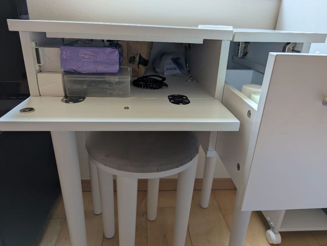 ホワイト ドレッサー ミラー付き 引き出し付き コンセント付き イス付