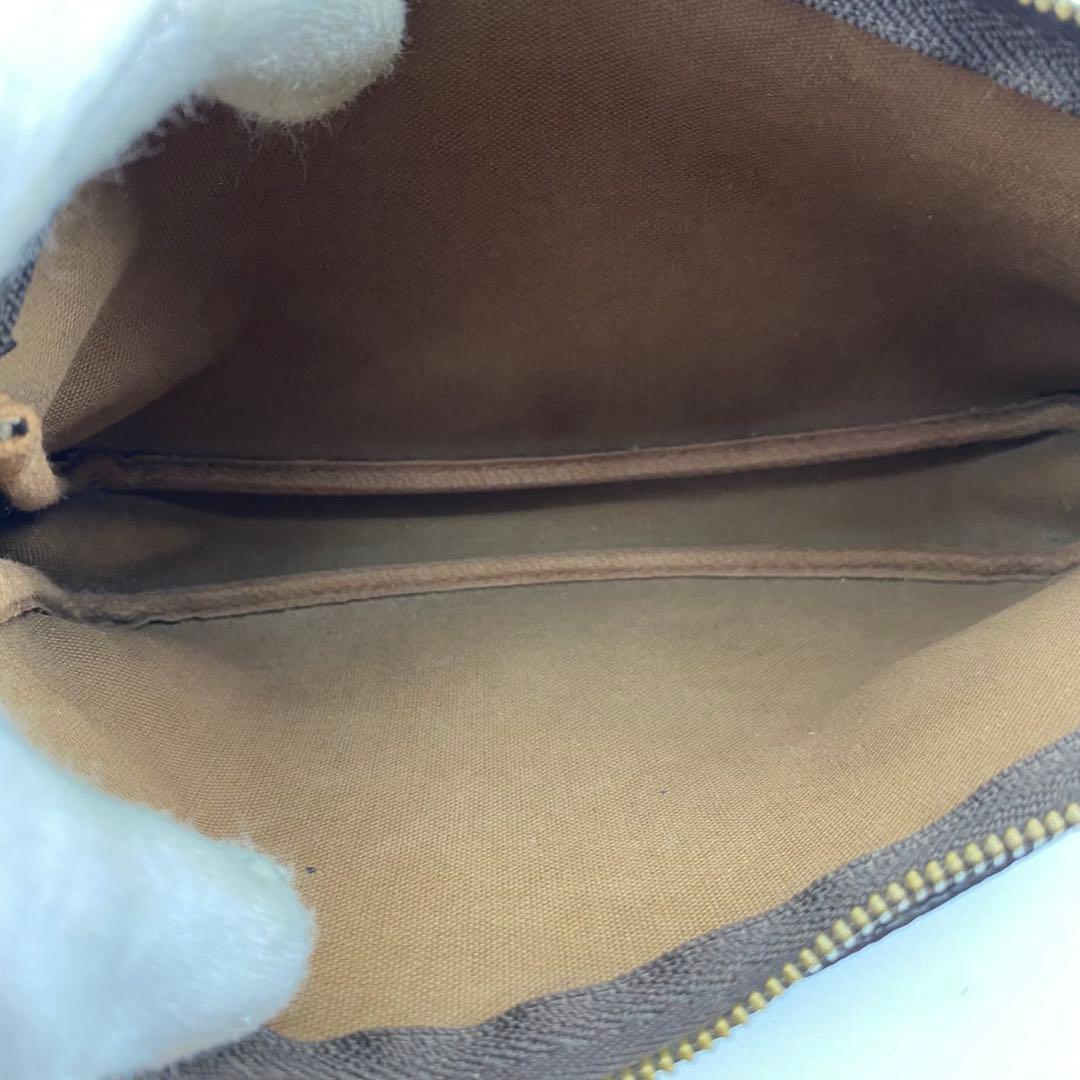 VUITTON　アクセサリーポーチ　アクセソワール　モノグラム　コスメ　化粧