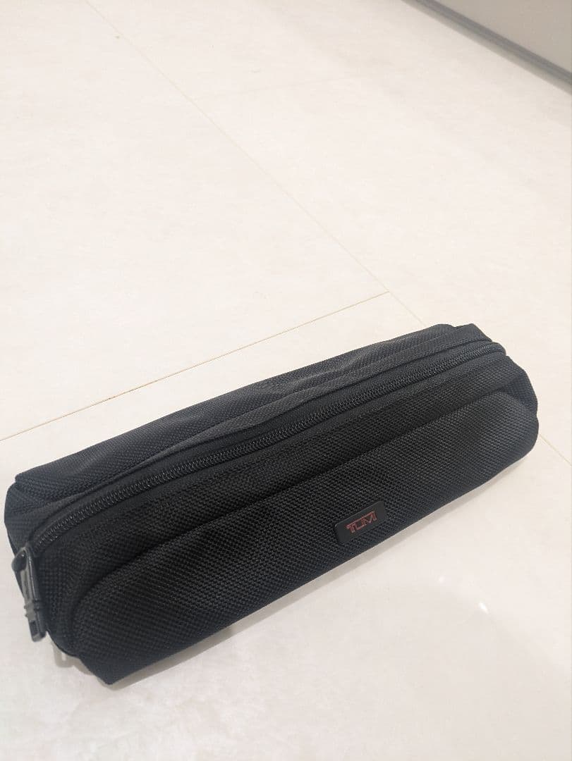 美品【TUMI】トゥミ　旅行用品（ハンガーセット＆トラベルポーチセット）