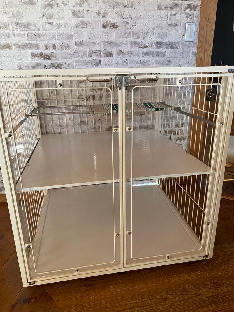 日本製　ペットケージ 透明扉付き