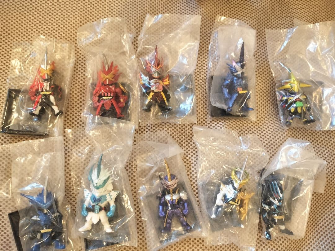 仮面ライダーコンバージ　ゼロワン　セイバー　ギーツ　40体セット