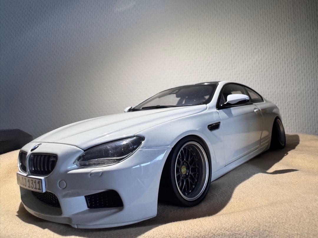 BMW M6 ホワイト ミニカー