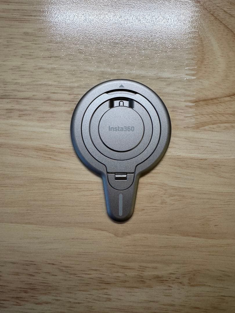 Insta360 Flow 2 Pro 磁気スマートフォンマウント付き