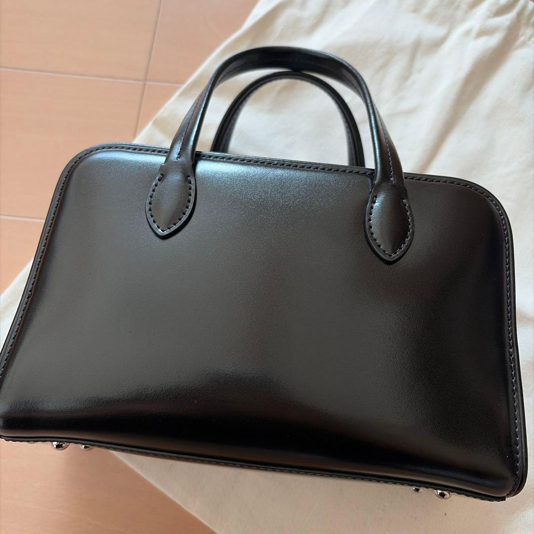 ほぼ新品TOUT Y EST / SAC LOQUET MINI (ブラック)