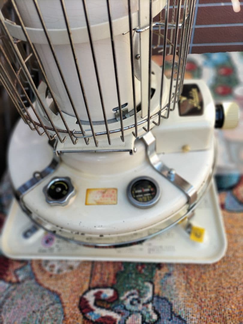 アラジンストーブ メンテナンス済み。純正芯交換済。取説付きです。ベージュｃ