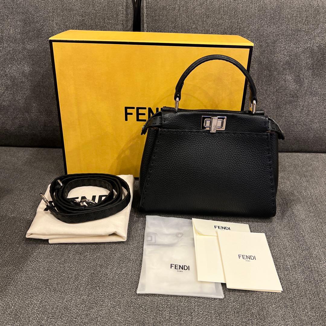 akiko【美品】FENDI ピーカブー　ミニ　ブラック　セレリア