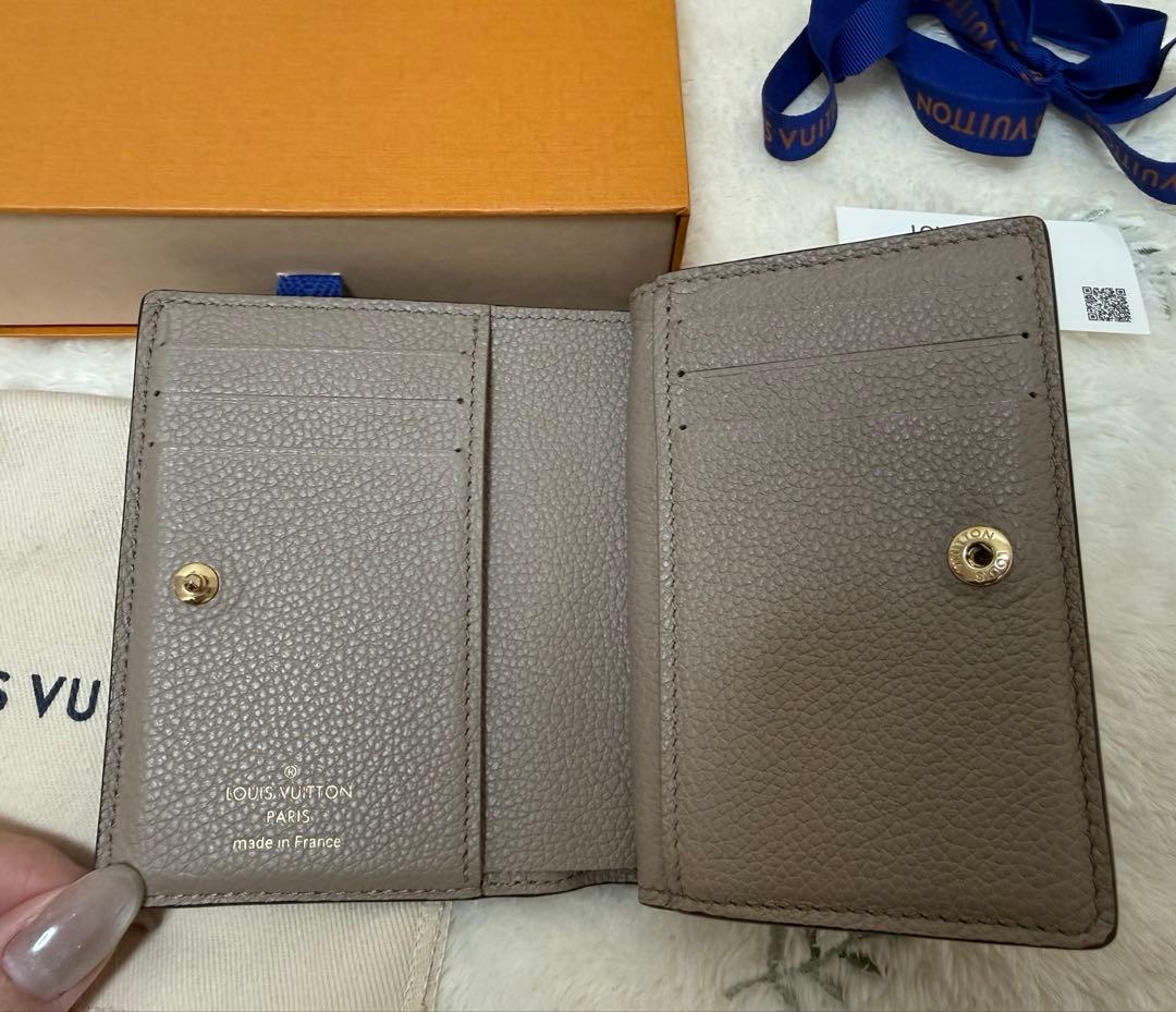 LOUIS VUITTON ボルトフォイユ・グレア