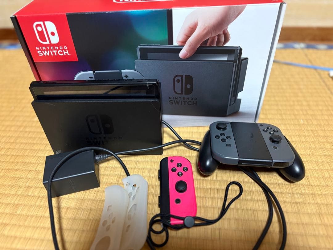 Nintendo Switch 本体 ブラック/ピンク Joy-Con付き