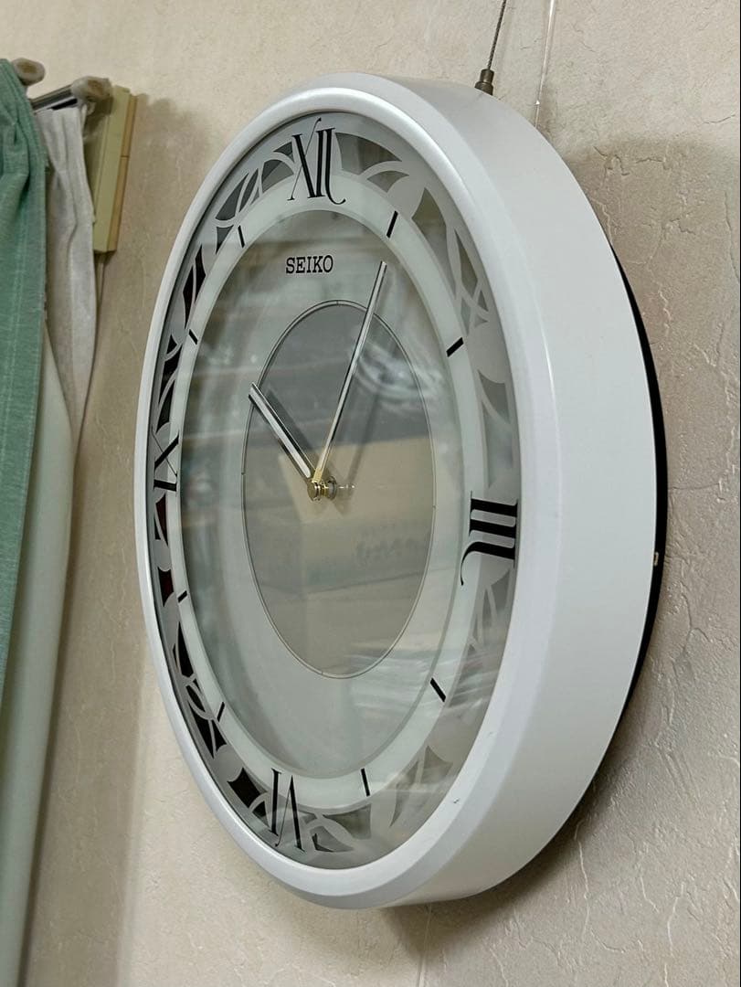 SEIKO 光るヒーリング時計　RE569W 癒される光とメロディ