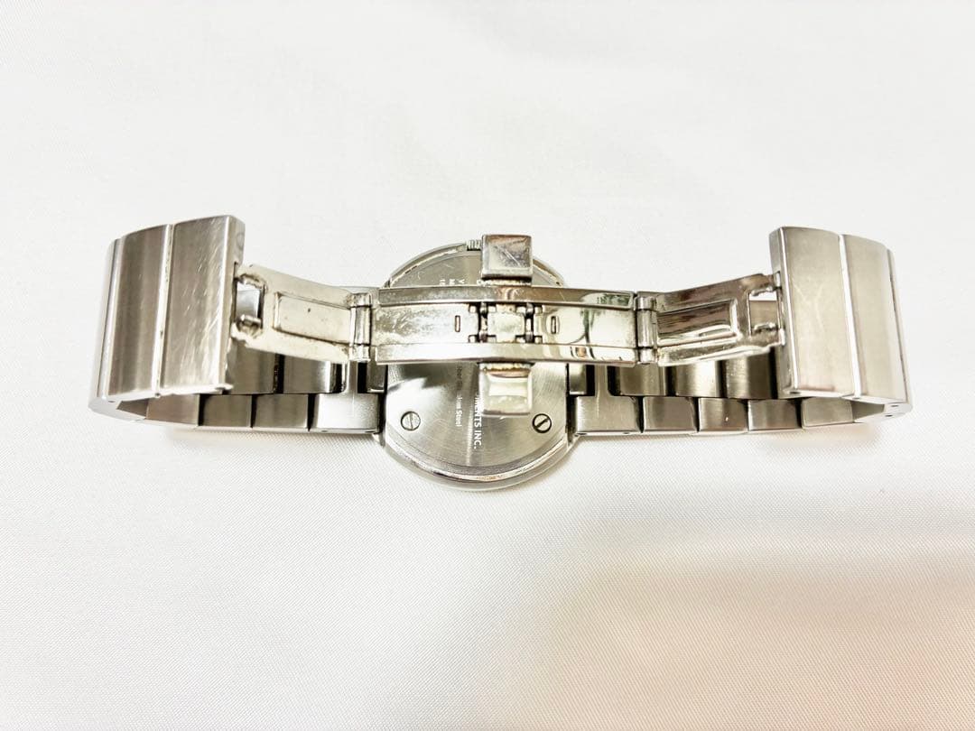 イッセイミヤケISSEY MIYAKE腕時計ＴＯ吉岡徳仁デザイン シルバー