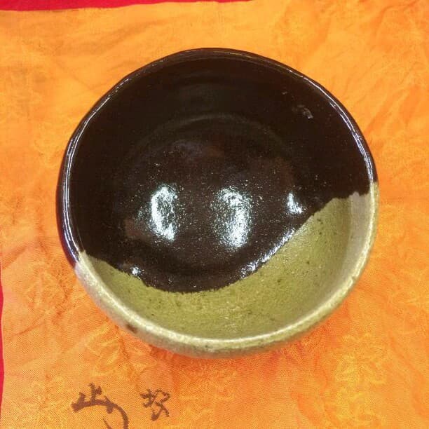 楽茶碗　松紋様