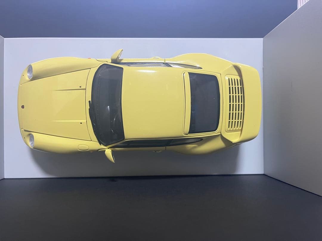UT Models Porsche turbo S イエロー 1:18 絶版