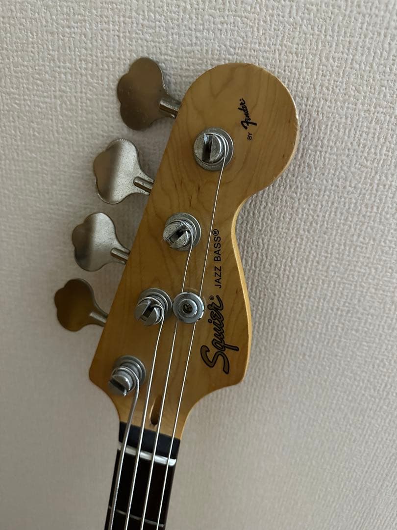 ベース Squier by Fender Jazz Bass