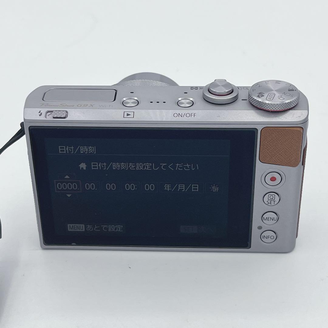 Canon PowerShot G9 X Mark II 本体と充電器