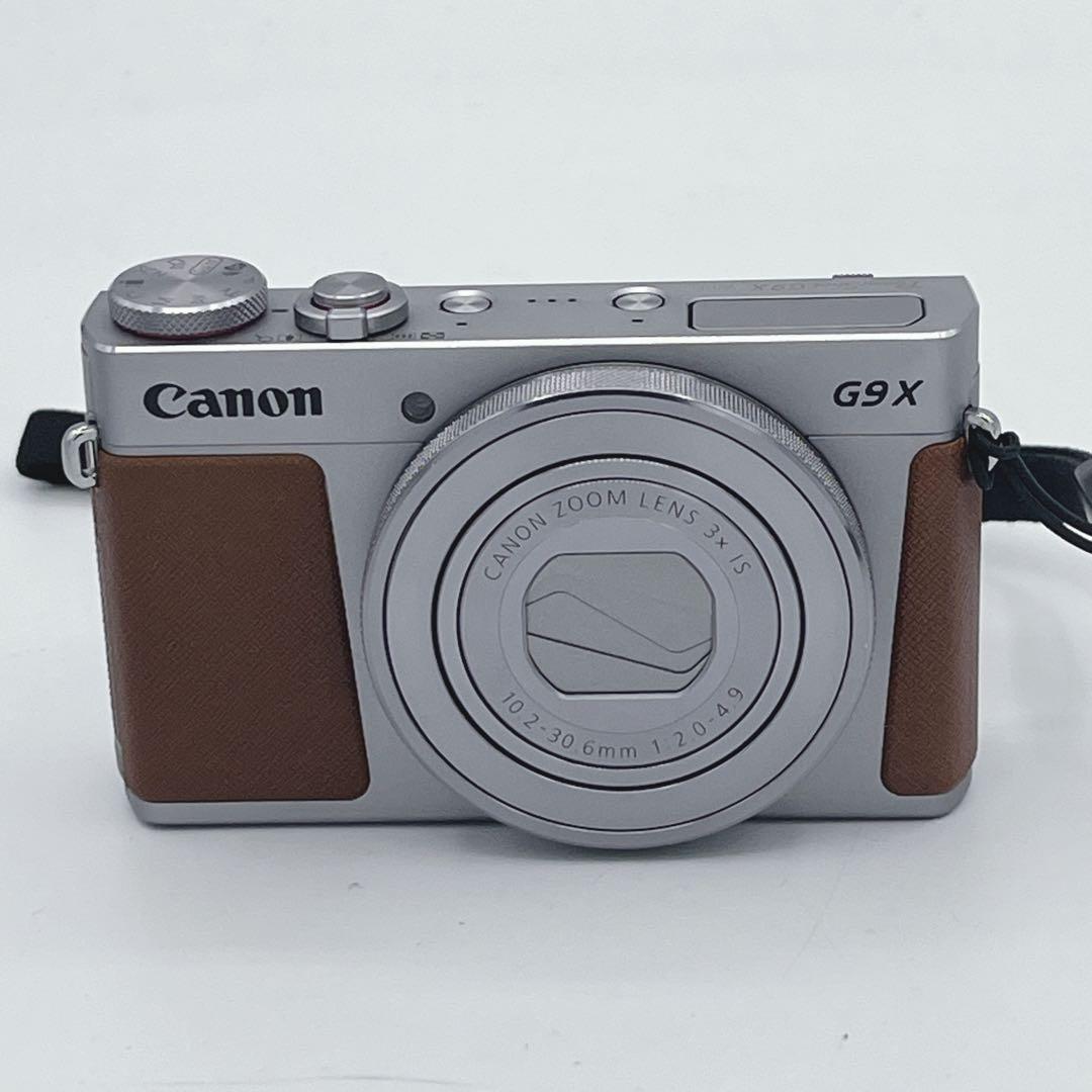 Canon PowerShot G9 X Mark II 本体と充電器