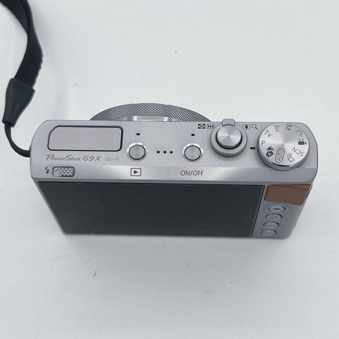 Canon PowerShot G9 X Mark II 本体と充電器