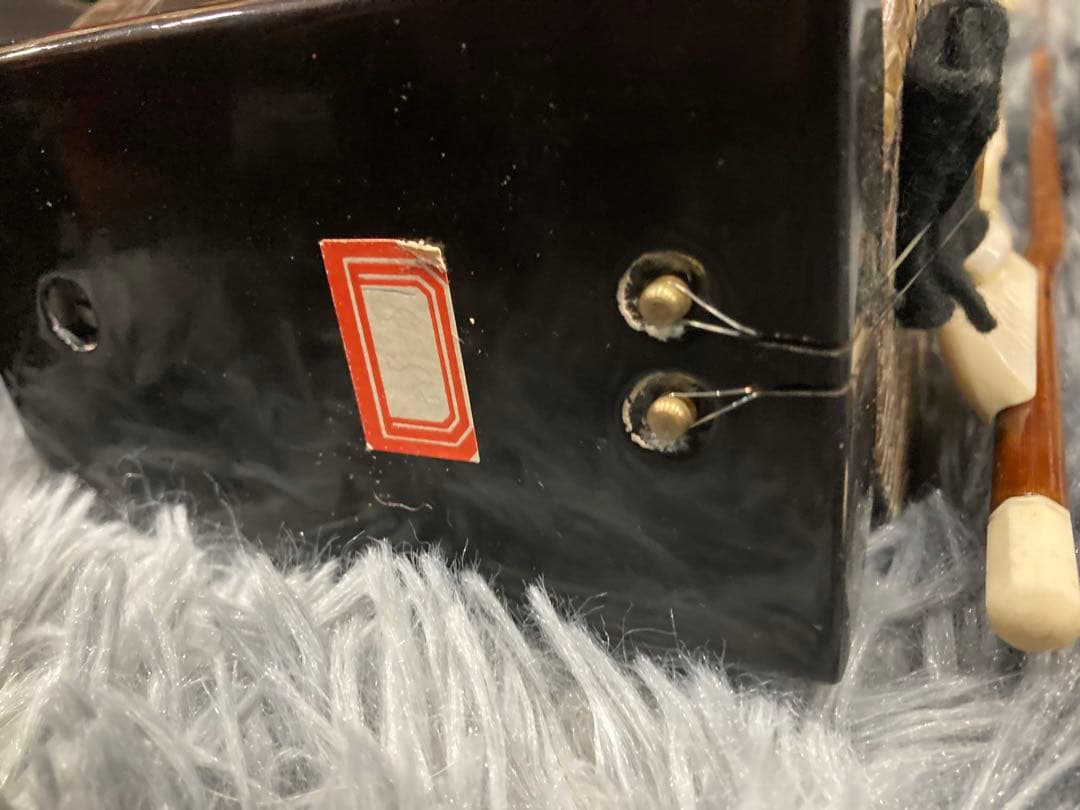 B0301)二胡★中古品★音などを確認済み★ヘビ皮　初心者用