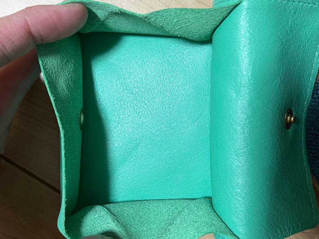 IL BISONTE ミントグリーン レザー 二つ折り財布