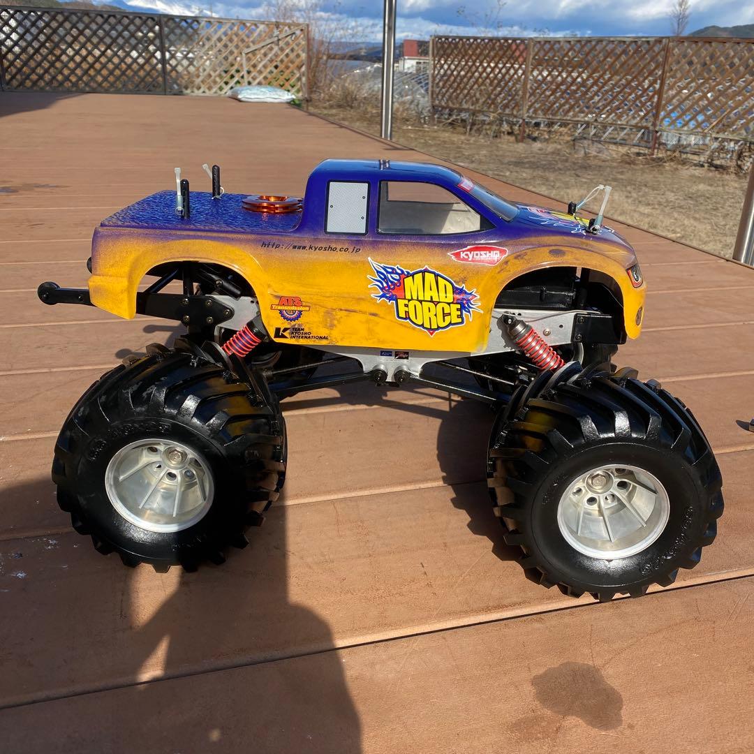 京商モンスタートラック4WDマッドフォースRCエンジン