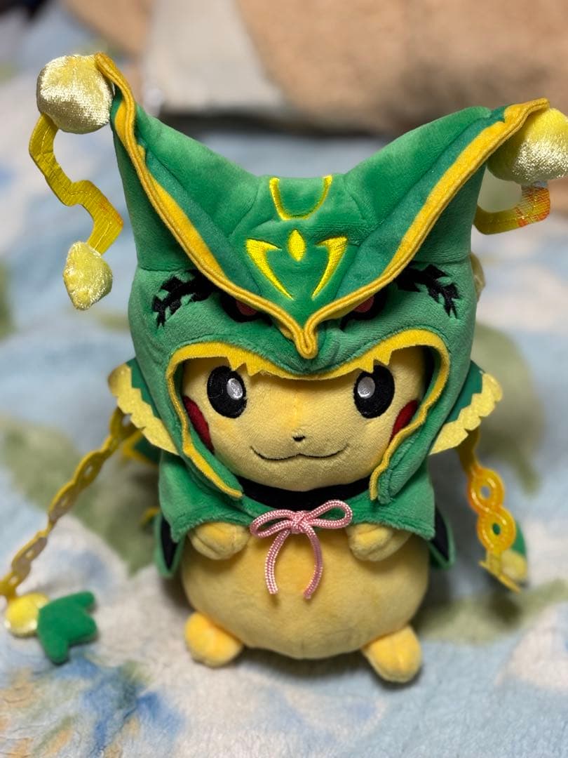 ポケモンセンターオリジナル メガレックウザ ポンチョ ピカチュウ ぬいぐるみ