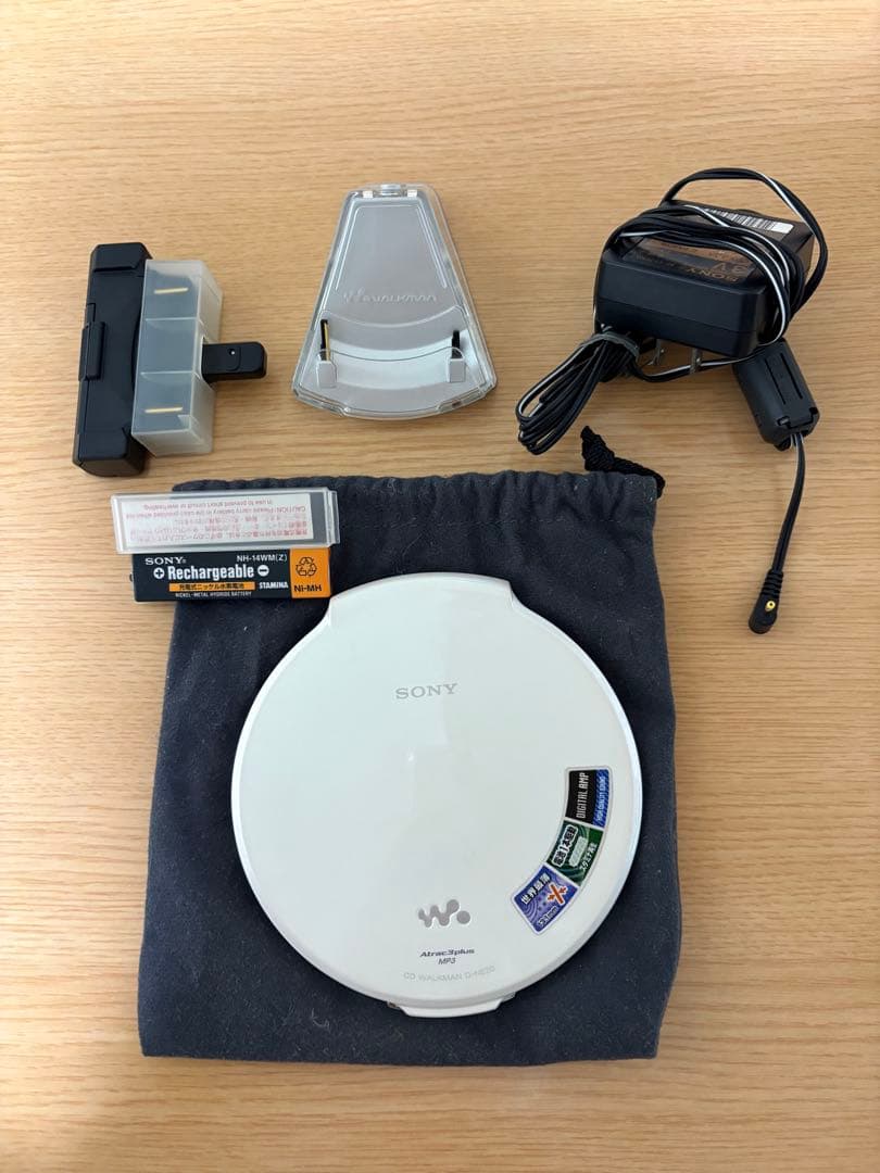 SONY ソニー CDウォークマン D-NE20 2007年製 ホワイト