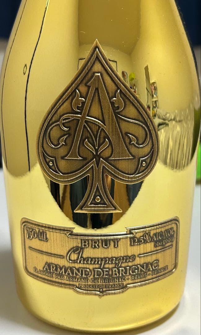 アルマンドゴールドシャンパン 専用ケースつき　未開封品1点