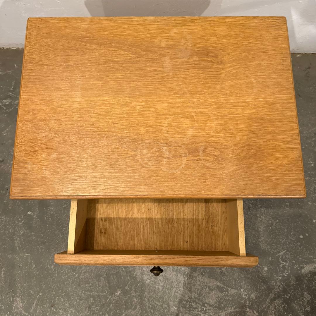 ビンテージ　木製サイドテーブル　ベッドサイドテーブル　引き出し付き　1