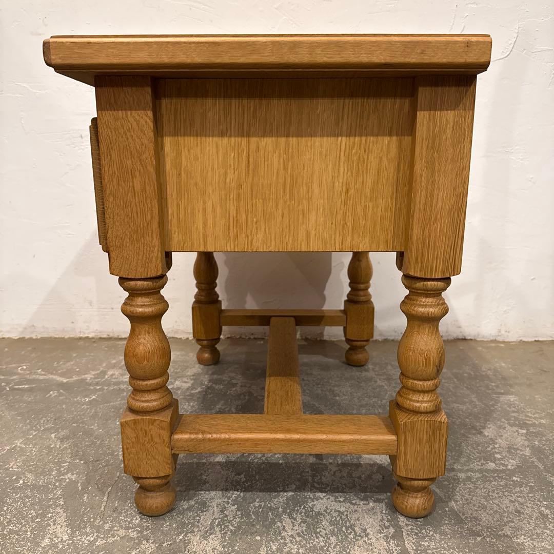 ビンテージ　木製サイドテーブル　ベッドサイドテーブル　引き出し付き　1