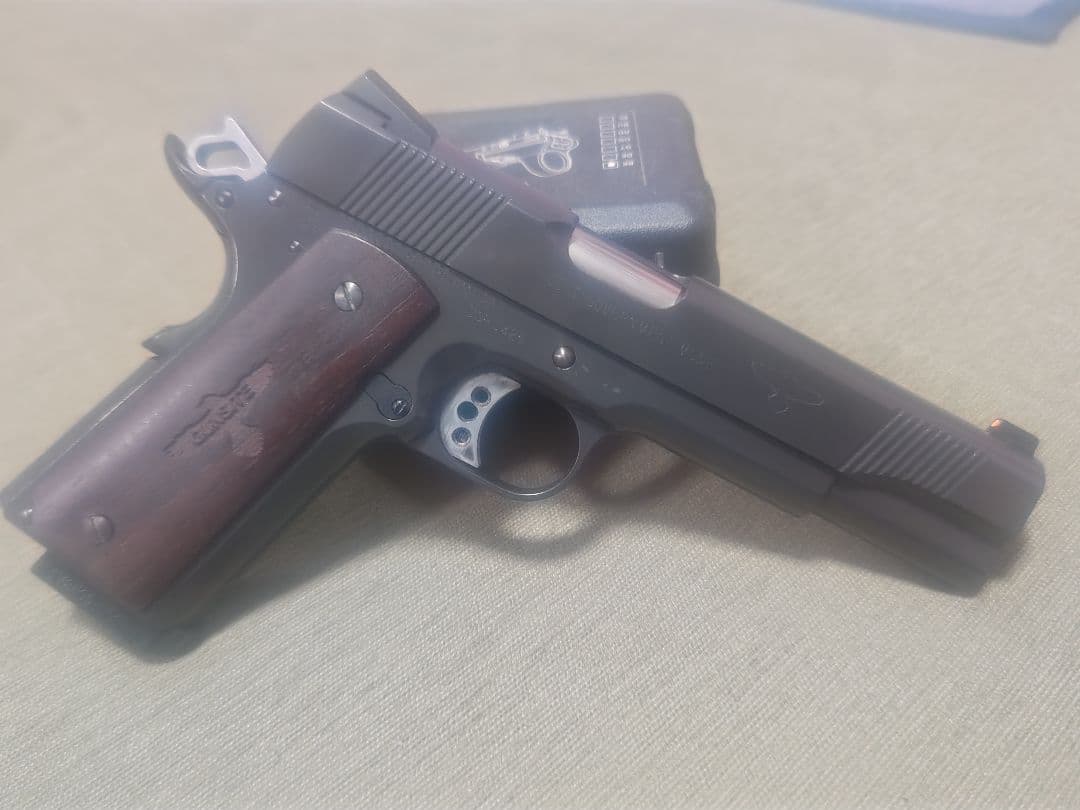 1911 ガスガン ブラック/ウッド ケース付き