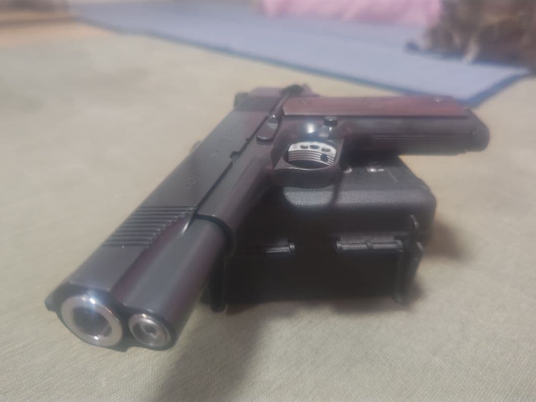 1911 ガスガン ブラック/ウッド ケース付き