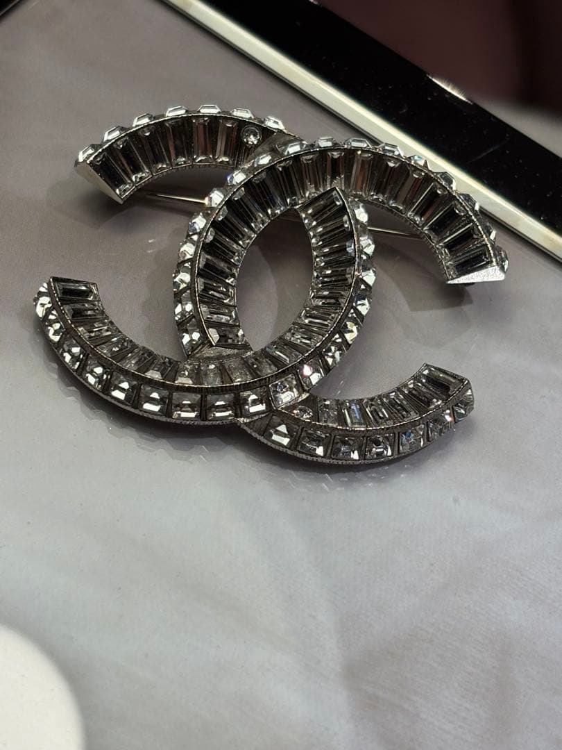 【美品】CHANEL ダブルCロゴ ブローチ シルバー