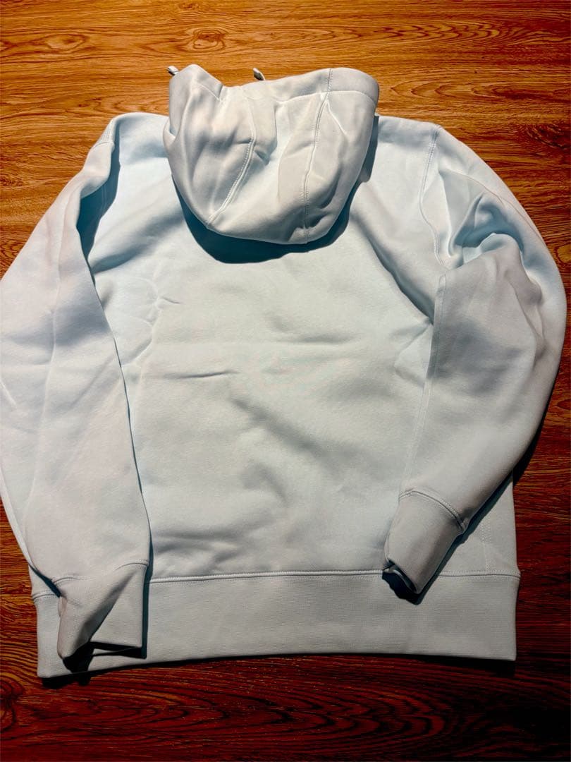 NIKE 新品未使用　フーディー　パーカー　裏起毛　Mサイズ　ライトブルー