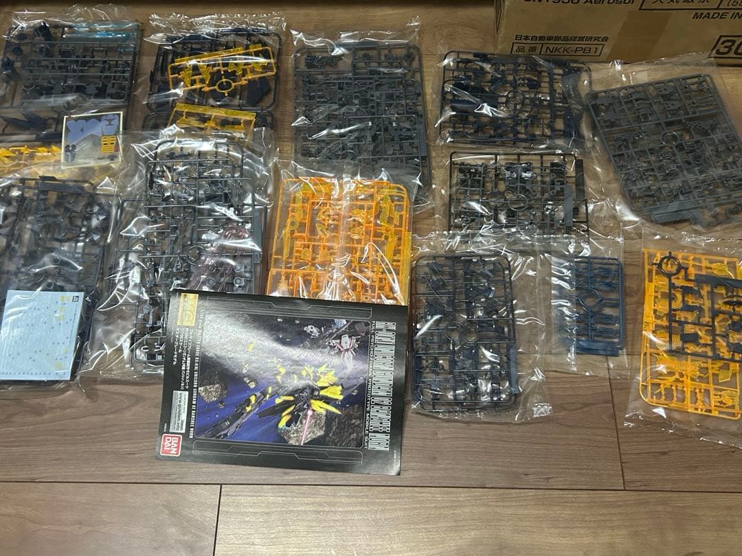 MG ユニコーンガンダム 2号機 バンシィ・ノルン RX-0 ガンプラ MG