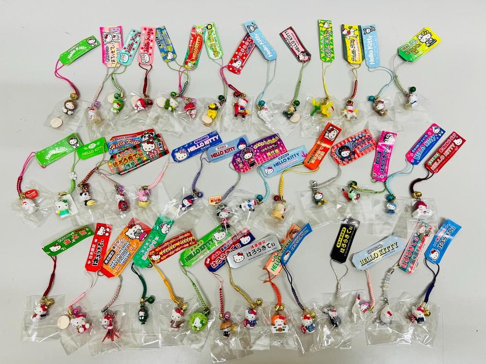◆サンリオ HELLO KITTY ご当地ストラップ 41個セット 08273