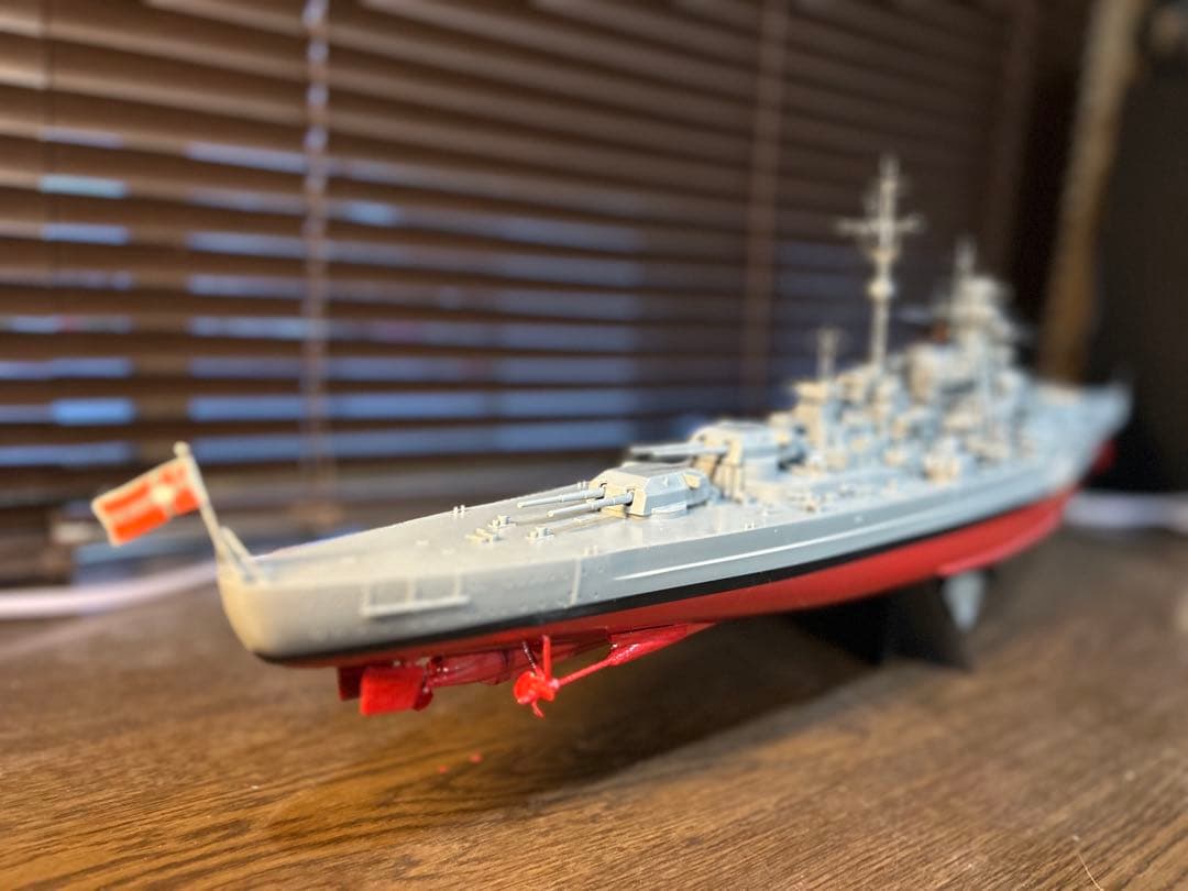 ビスマルク高速戦艦ドイツ1/350世界最強の戦艦一撃でフッド戦艦を撃沈(完成品)