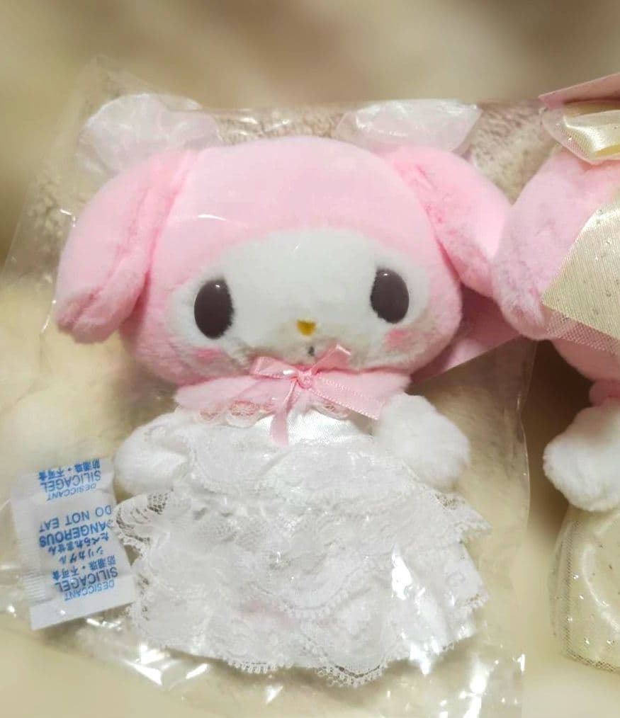 レディマイメロディ　マスコットホルダー　ホワイト　ピンク　ライトイエロー　3体