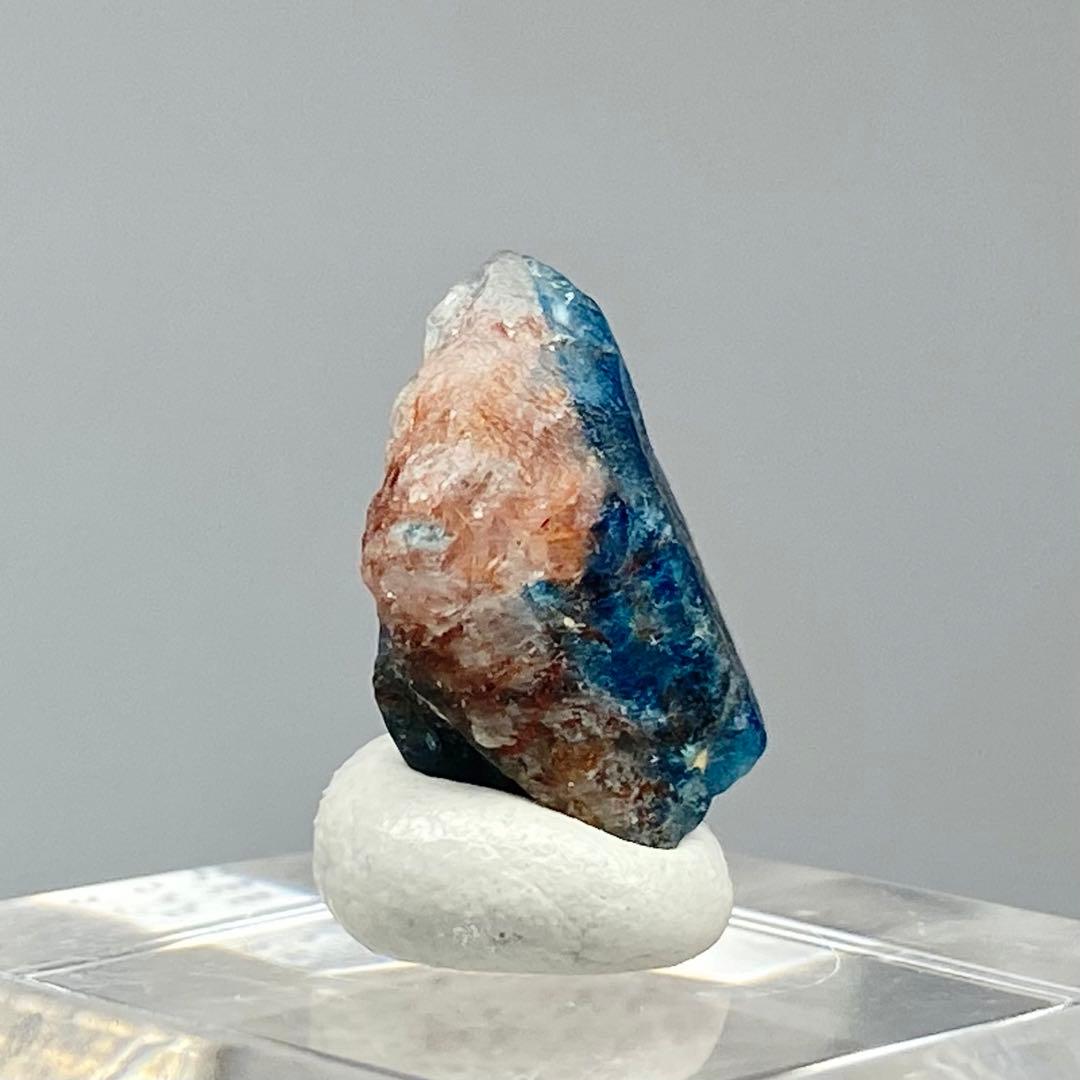 バイカラー　ユークレース　ジンバブエ産　鉱物標本　原石鉱石　天然石　ストーン